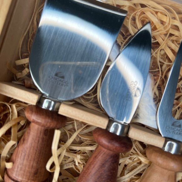 Chicago Cutlery Cheese Utensils Set Small Snack Spreaders Wood Handles NEW - Picture 5 of 8